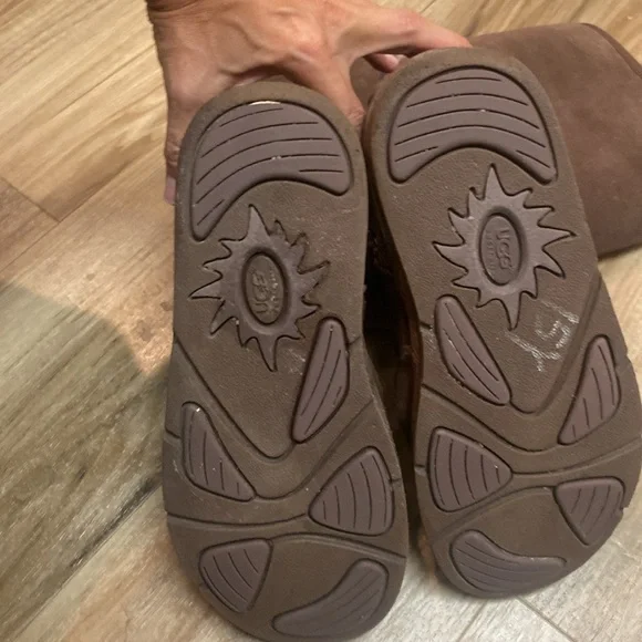 UGG Australia Women's 5235 Sheepskin Dark Brown Suede Tall Boots Size 8 EUC - Picture 11 of 17